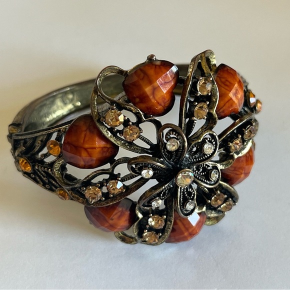 Elegant Women's Floral cuff Bracelet with Amber Accents - Picture 1 of 11